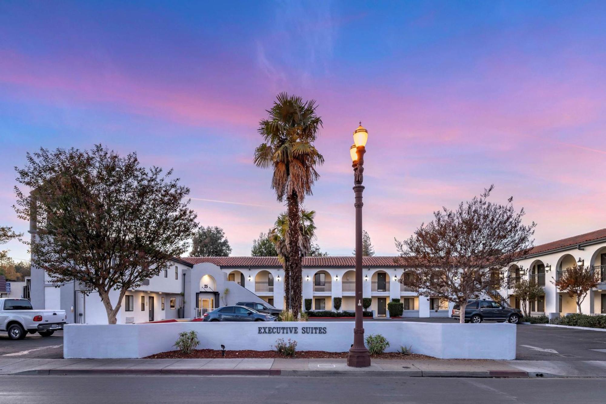 فندق ريدوود، كاليفورنيافي  أجنحة بيست ويسترن بلس إكزكيوتف المظهر الخارجي الصورة